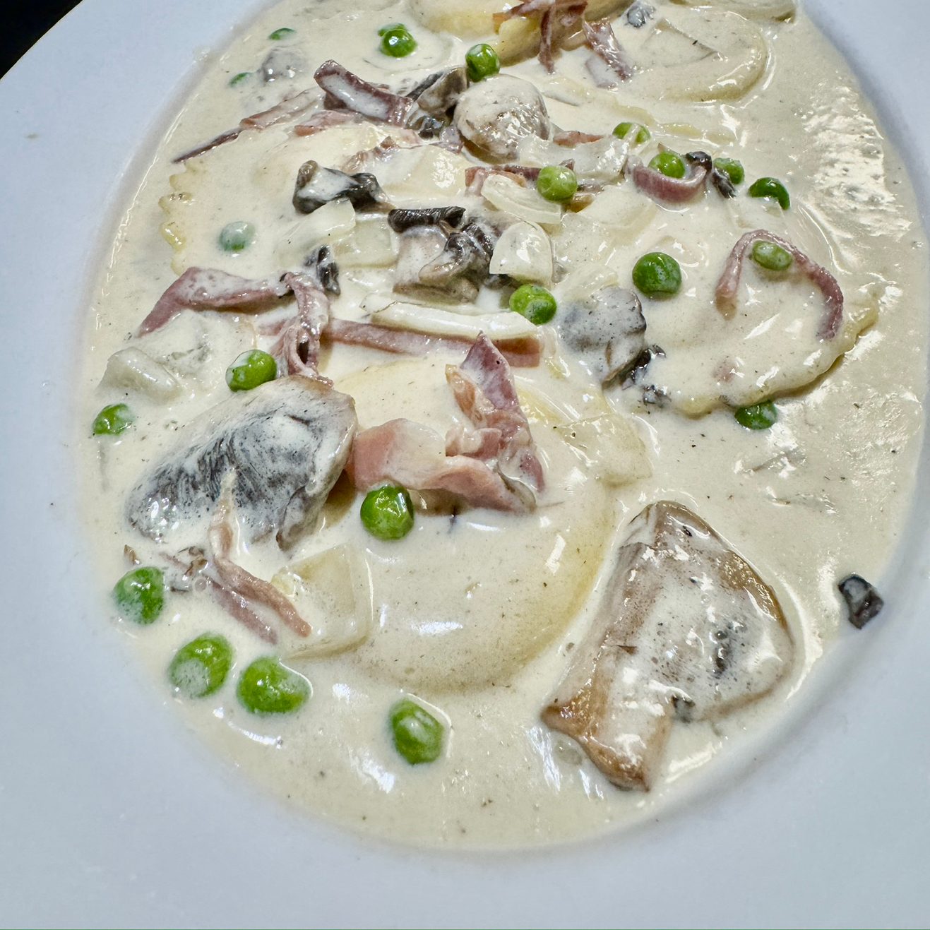 Ravioli con Prosciutto.